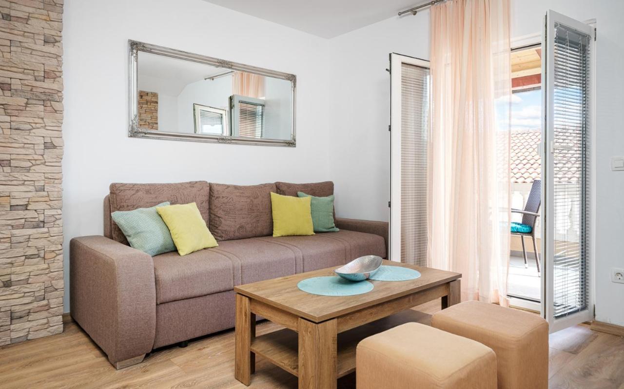 Apartments Vesna Vodice Bilik gambar