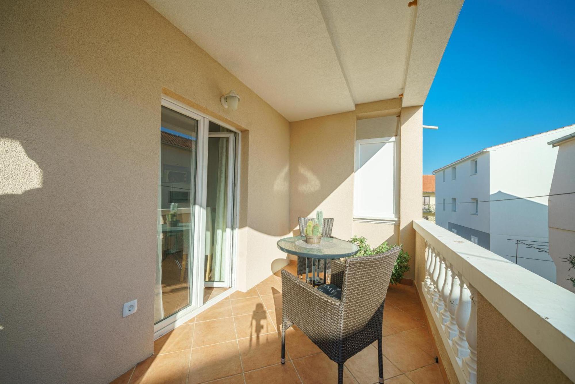 Apartments Vesna Vodice Bilik gambar