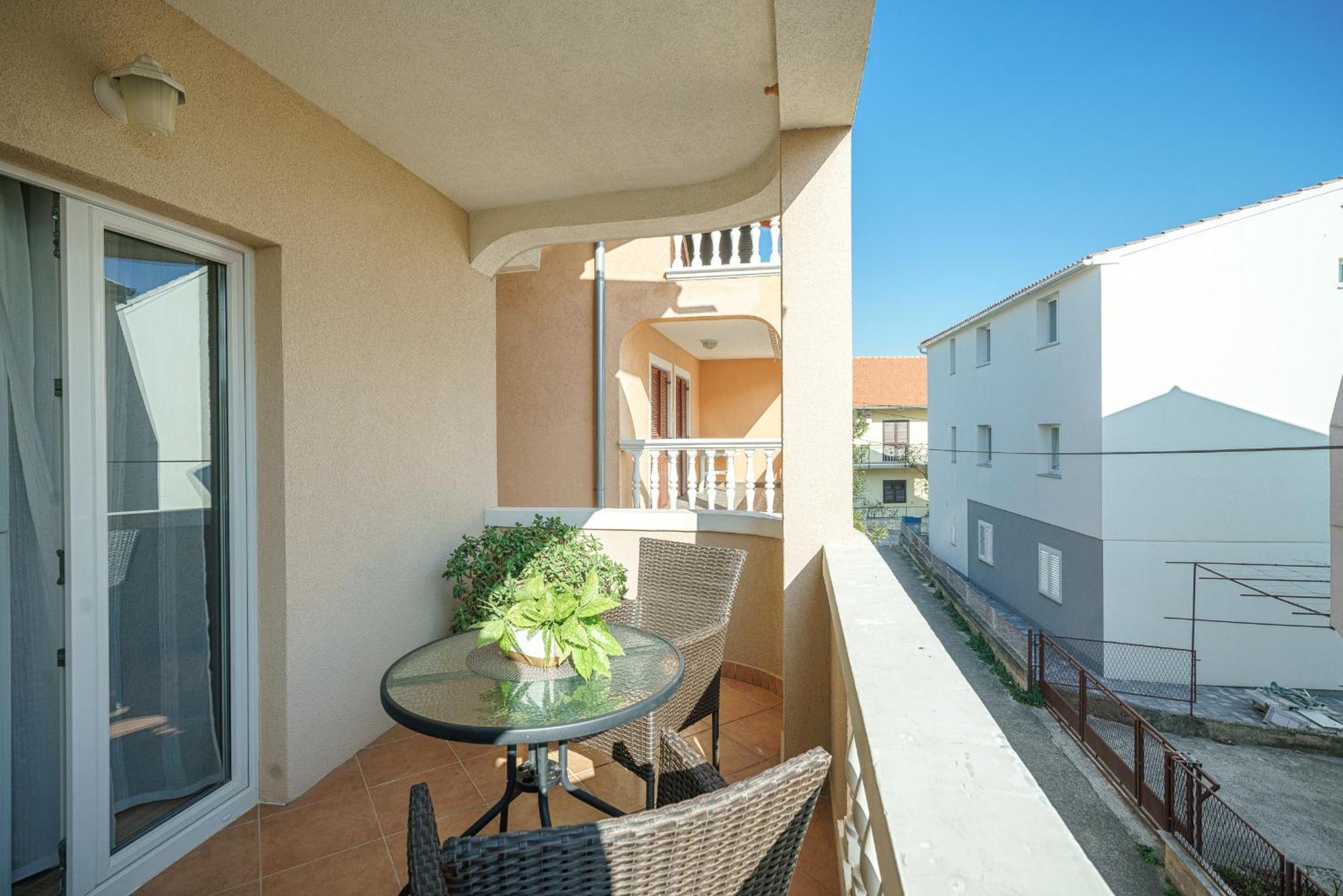 Apartments Vesna Vodice Bilik gambar