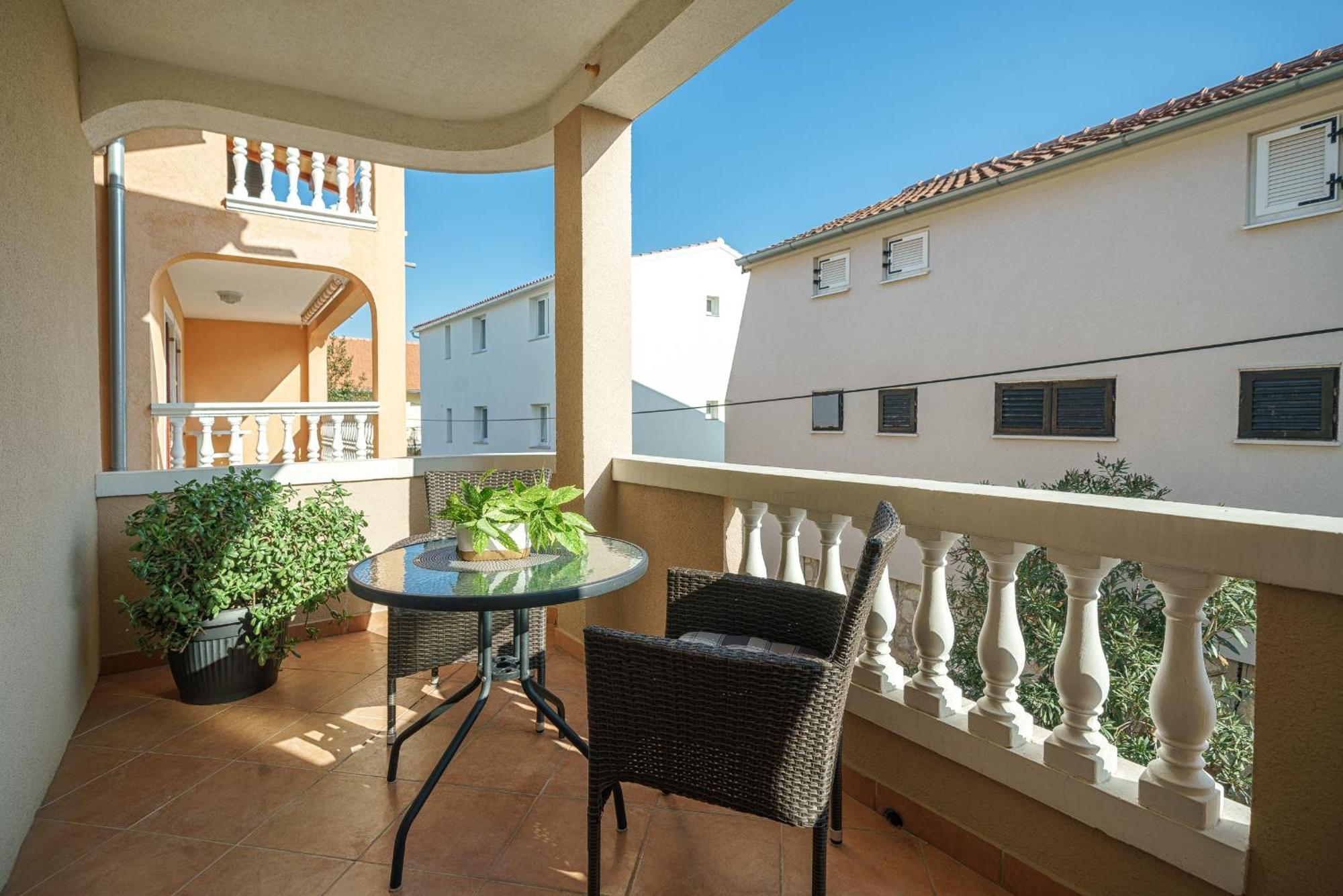 Apartments Vesna Vodice Bilik gambar